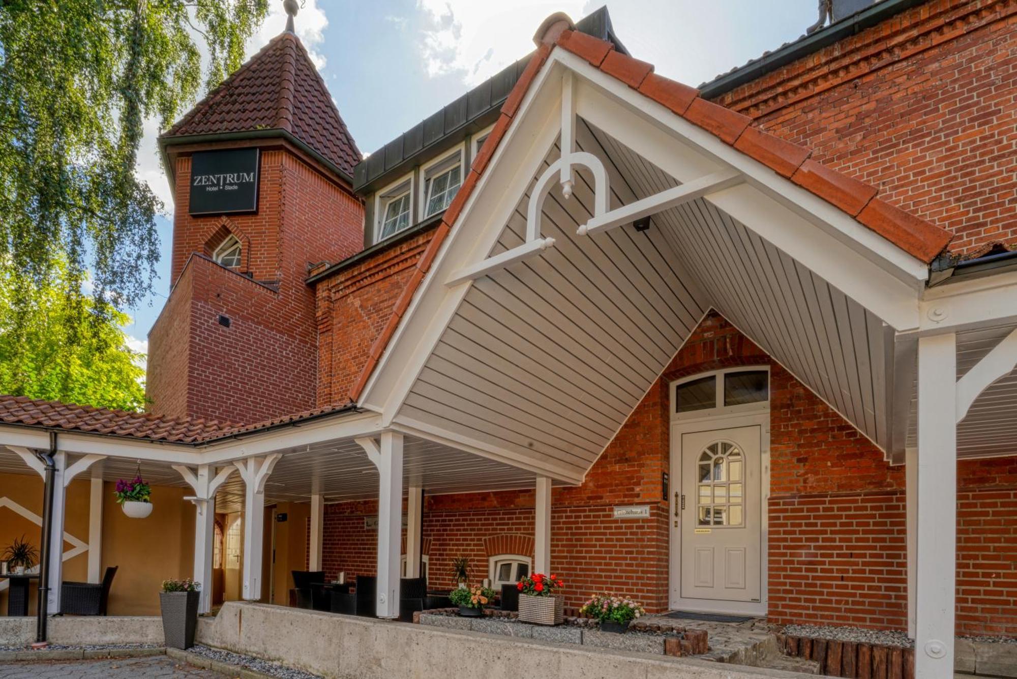 Zentrum Hotel Stade Exteriör bild