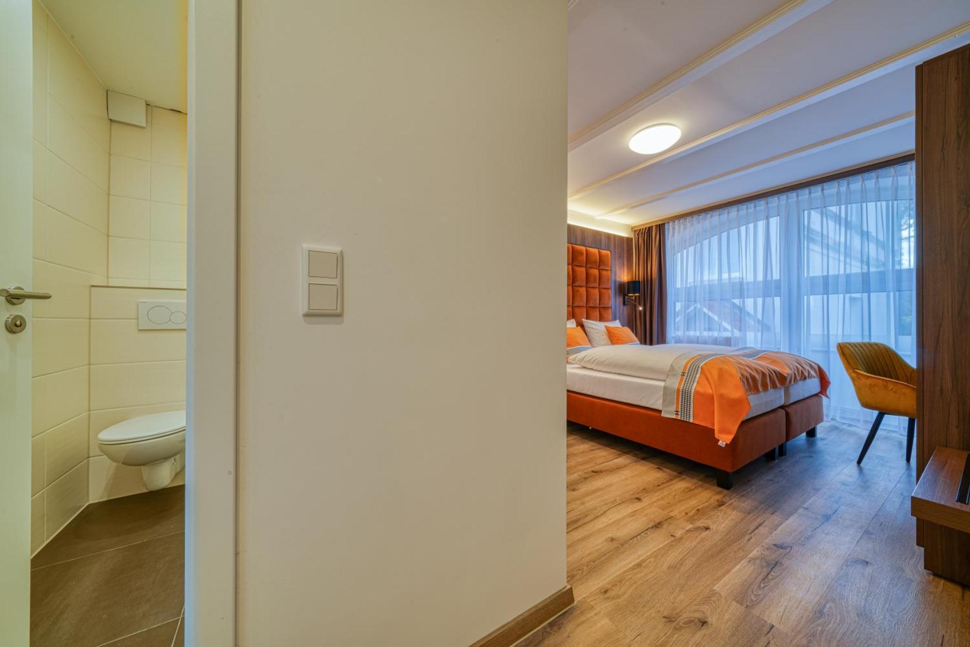 Zentrum Hotel Stade Exteriör bild