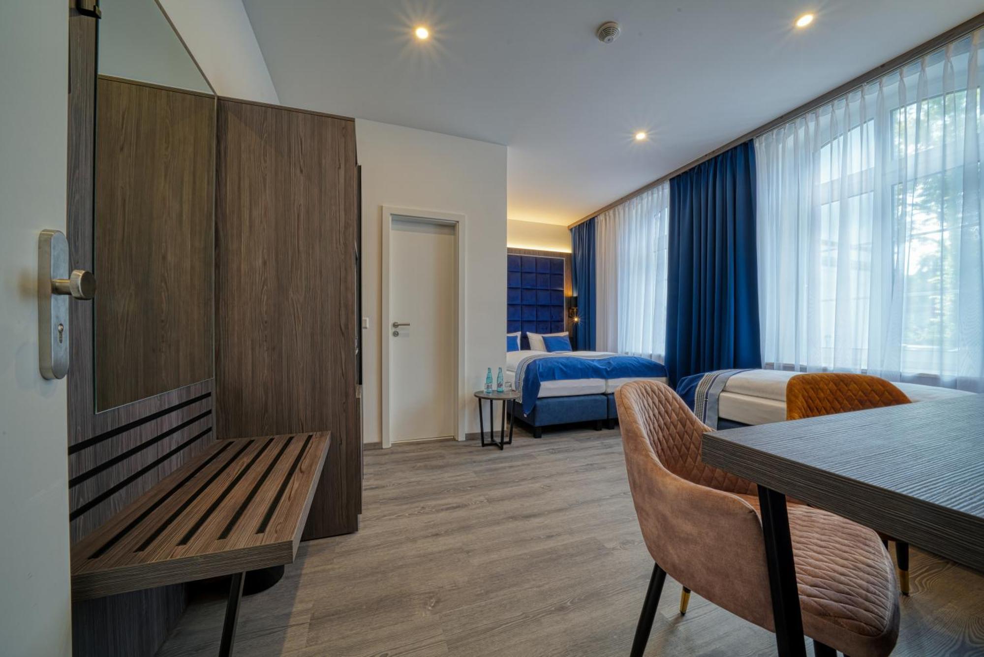 Zentrum Hotel Stade Exteriör bild